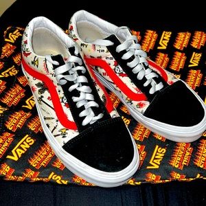 STRANGER THINGS CUSTOM VANS SUPER RARE